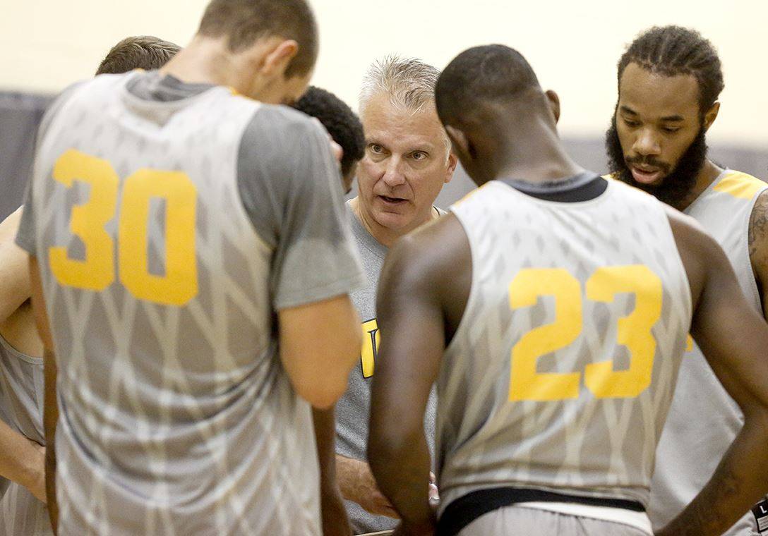 Rockets men and women cruise in final tune-ups