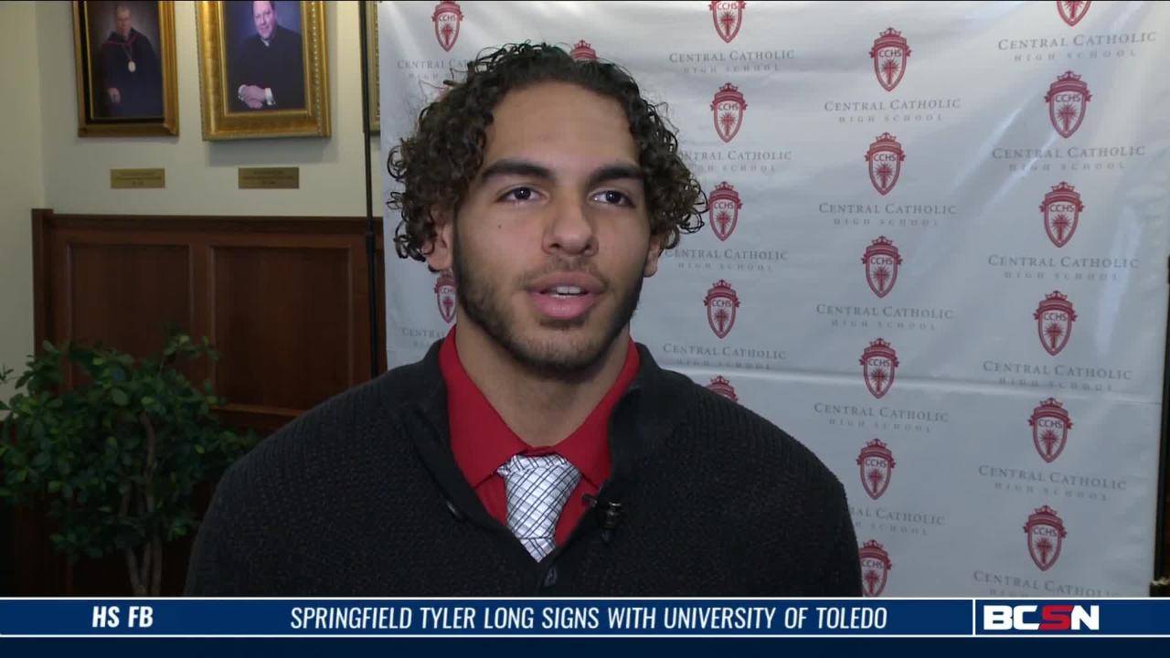 A Pair of Irish Defenders Sign