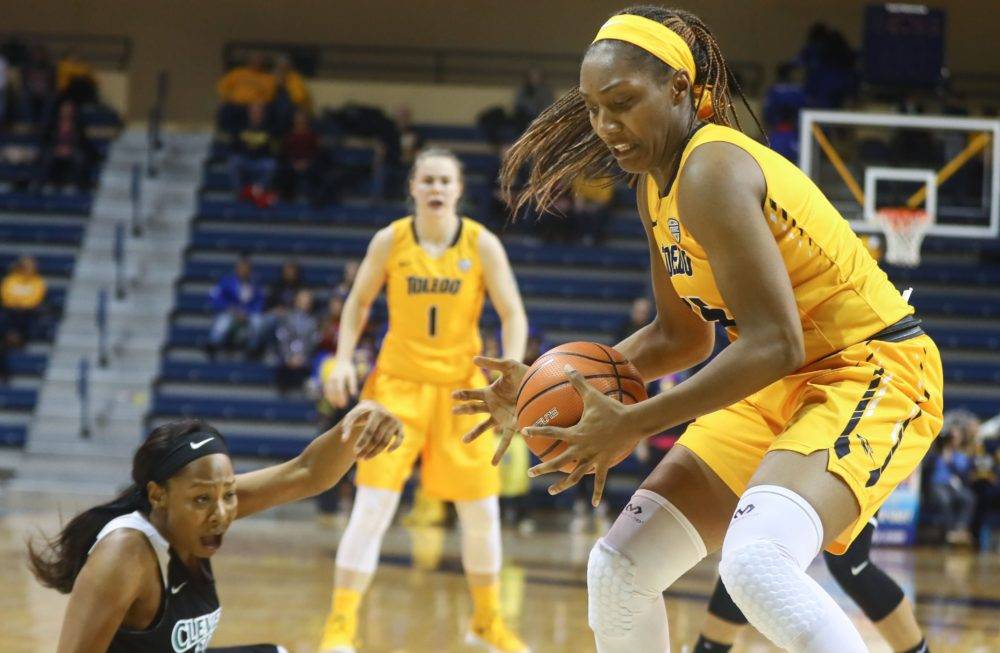 McIntyre Leading Lady Rockets