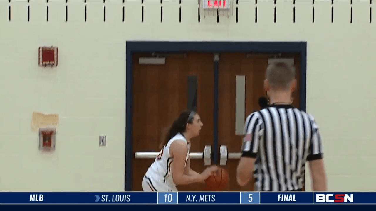 Oak Harbor Rockets Past Maumee