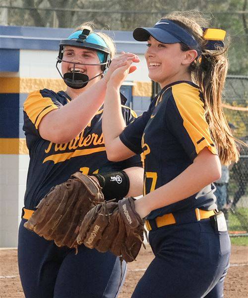Whitmer Wins Key TRAC Softball Game