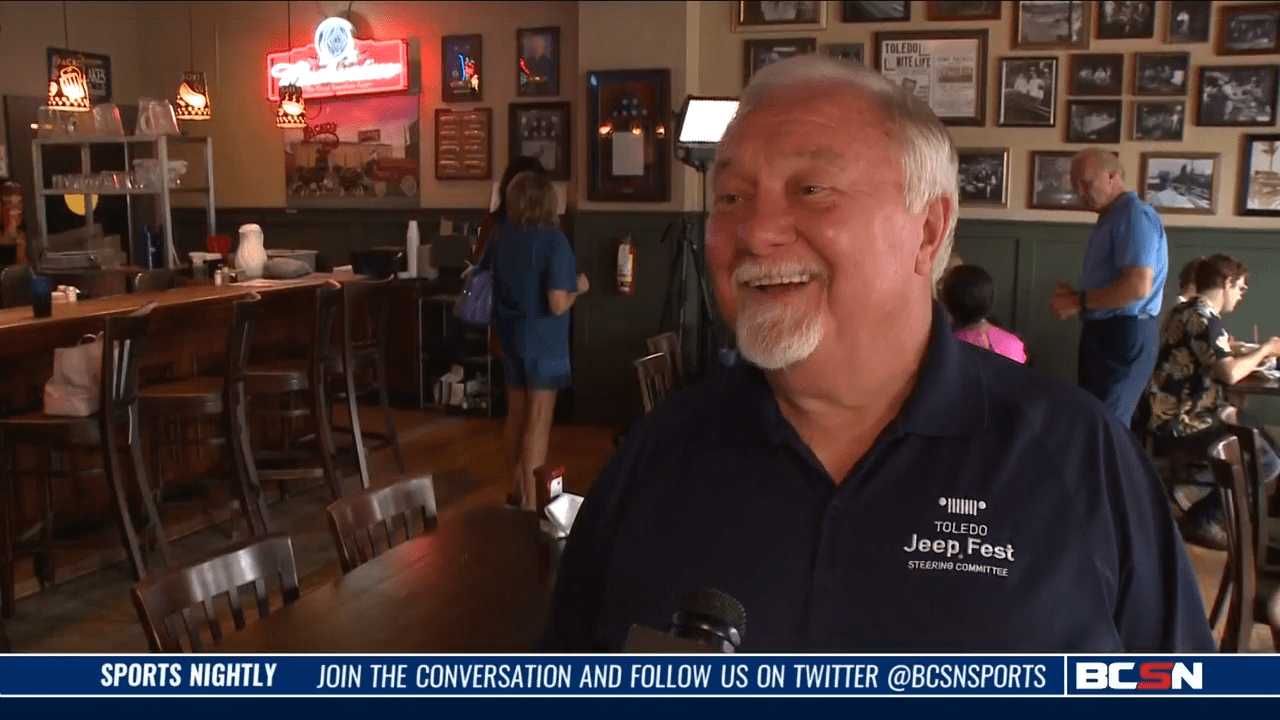 Former Jeep Plant Manager Jerry Huber Signs Packo’s Bun