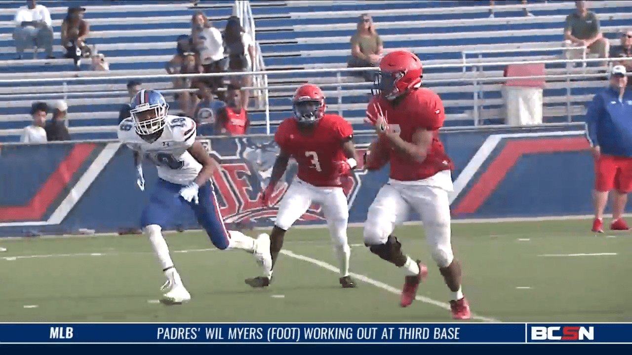 Blue Devils Host Knights in Scrimmage