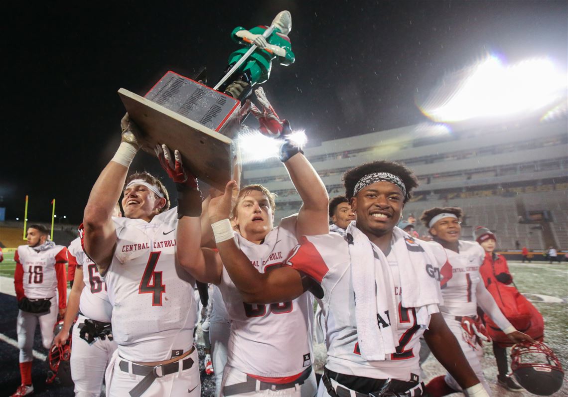 Central Catholic Shuts Out St. Francis in the Irish Knight