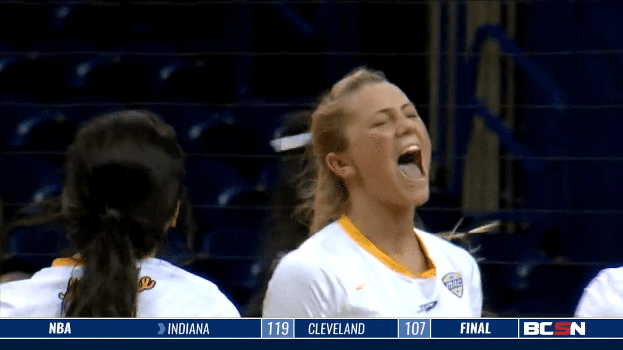 Huskies Beat the Rockets in Four Sets