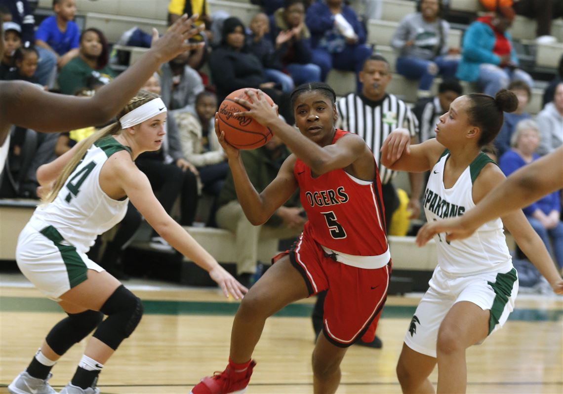 Rogers Girls Dominate Start in City League Matchup