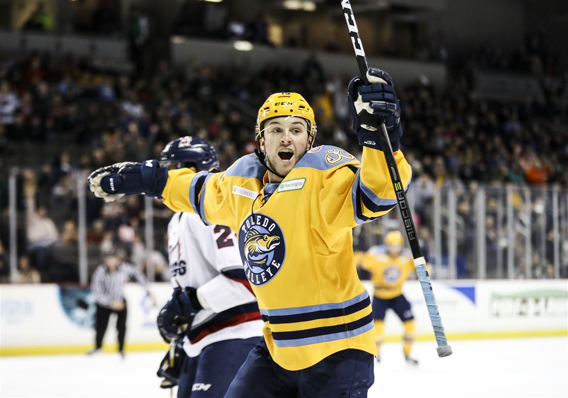 Walleye Bounce Back with Win over Kalamazoo
