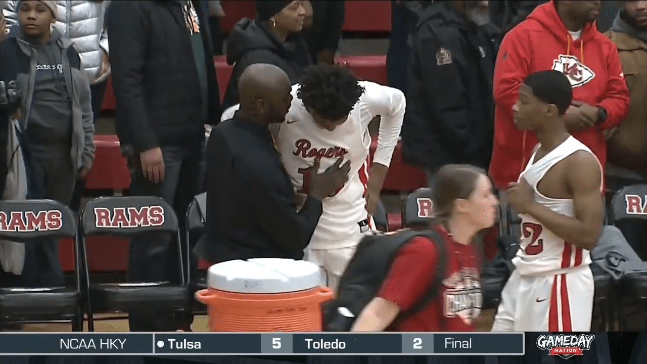 Start Hangs on to Beat Rogers