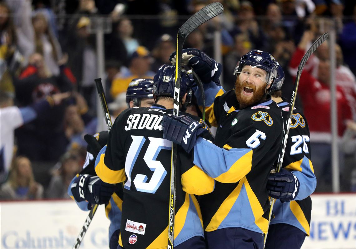 Moms Spend Mother’s Day at the Huntington Center