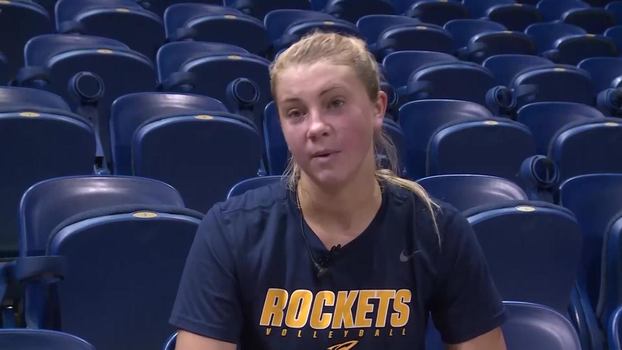 Rocket Volleyball Player Manages Diabetes