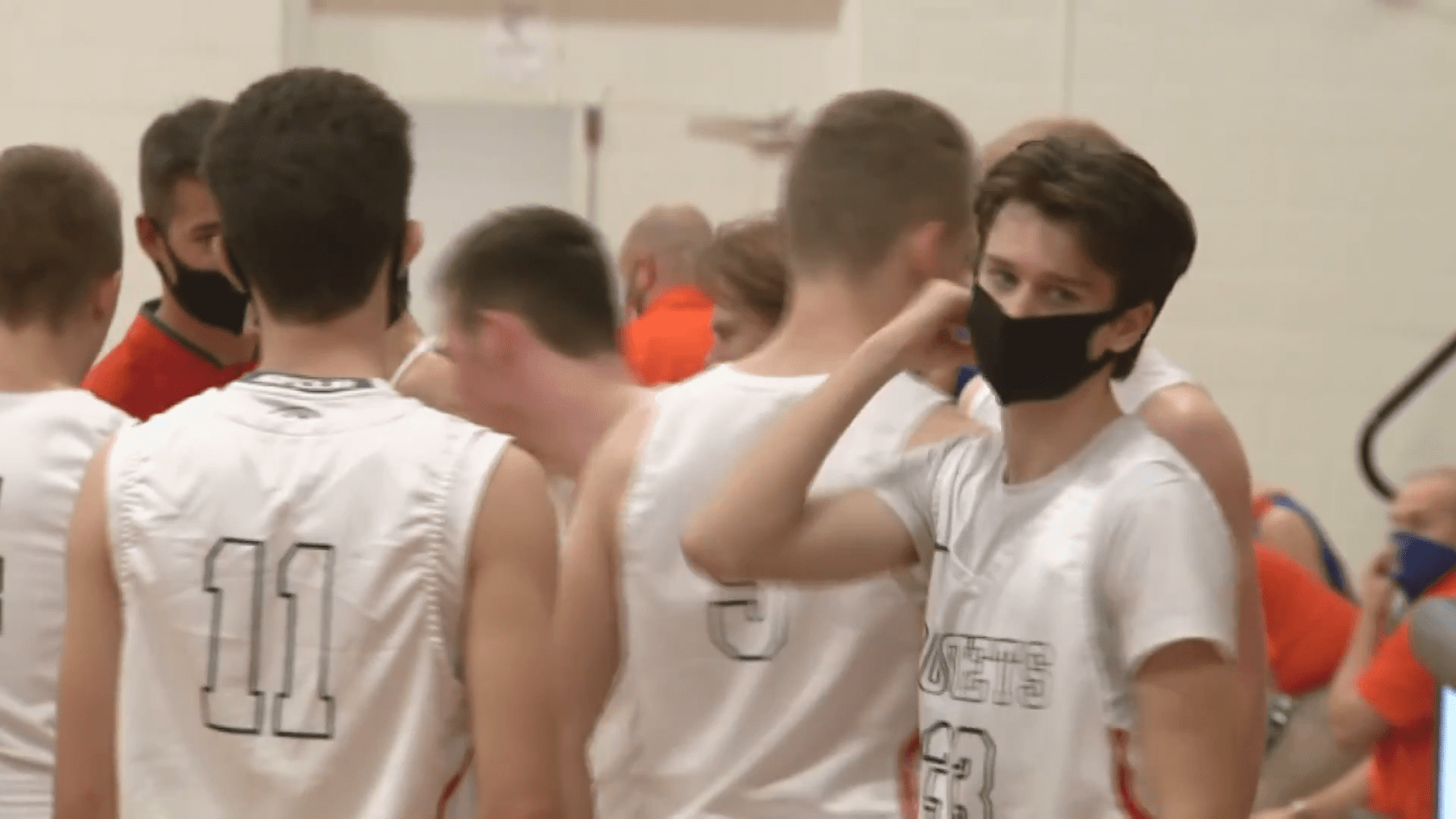 Oak Harbor Boys Roll to 61-38 Win over Edison