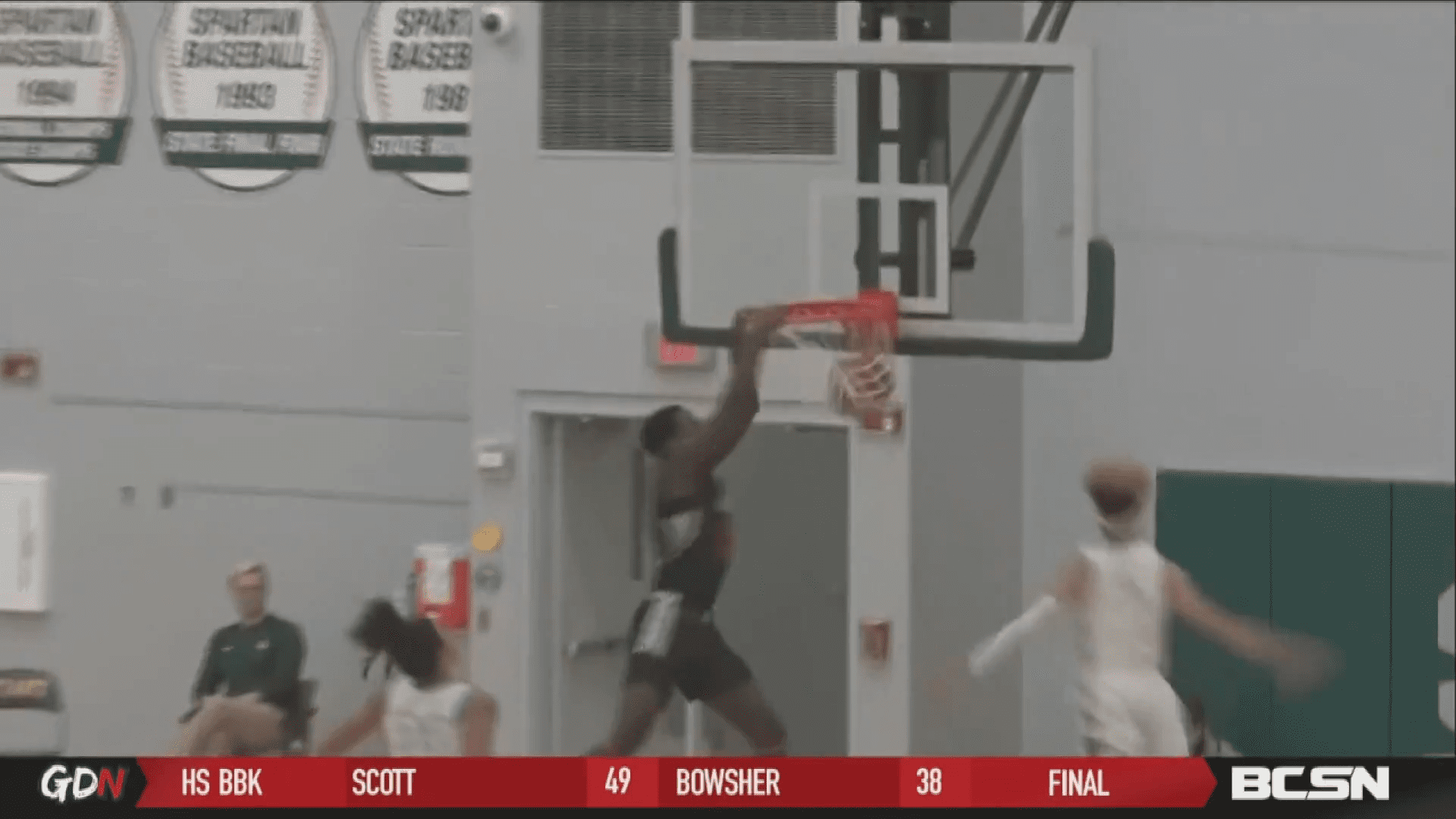 Wanamaker's Hot Hand Leads Start Over Rogers