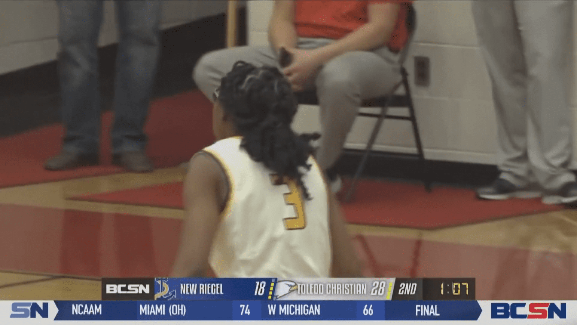 Jones and Royal-Davis Lead Toledo Christian into District Finals by Holding Off New Riegel