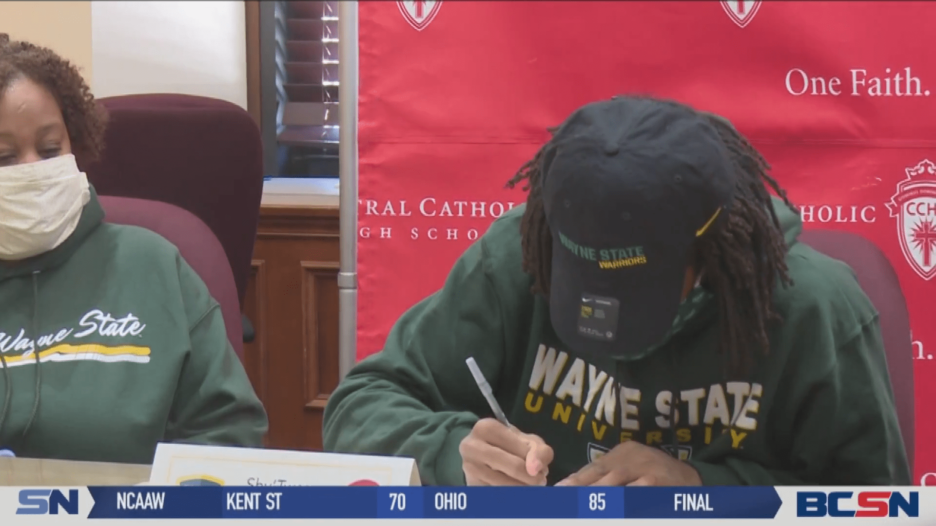 St. Francis and Central Student Athletes Sign Nation Letters of Intent