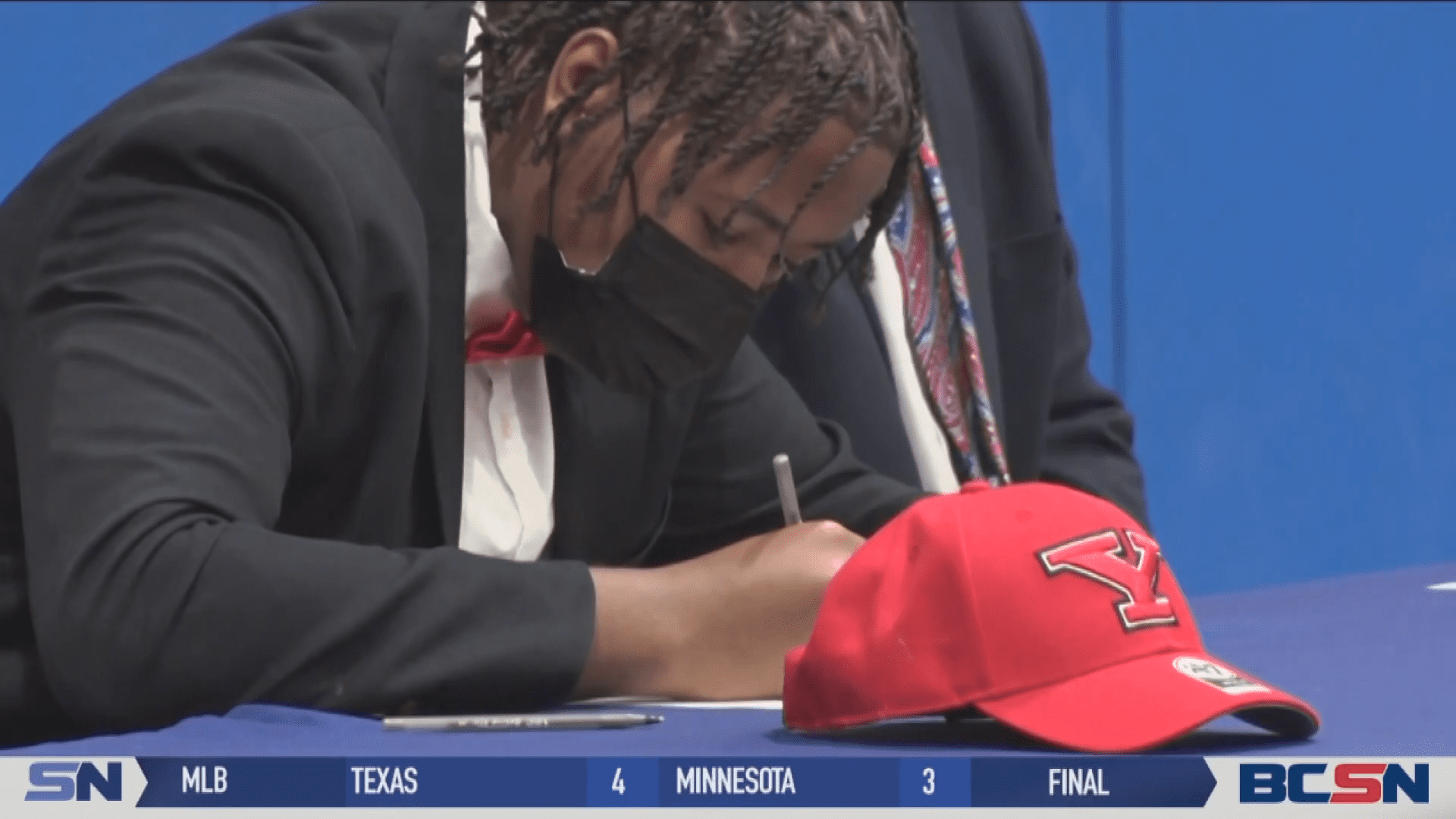 A Good Knight: Nine St. Francis Student Athletes Sign Letters of Intent