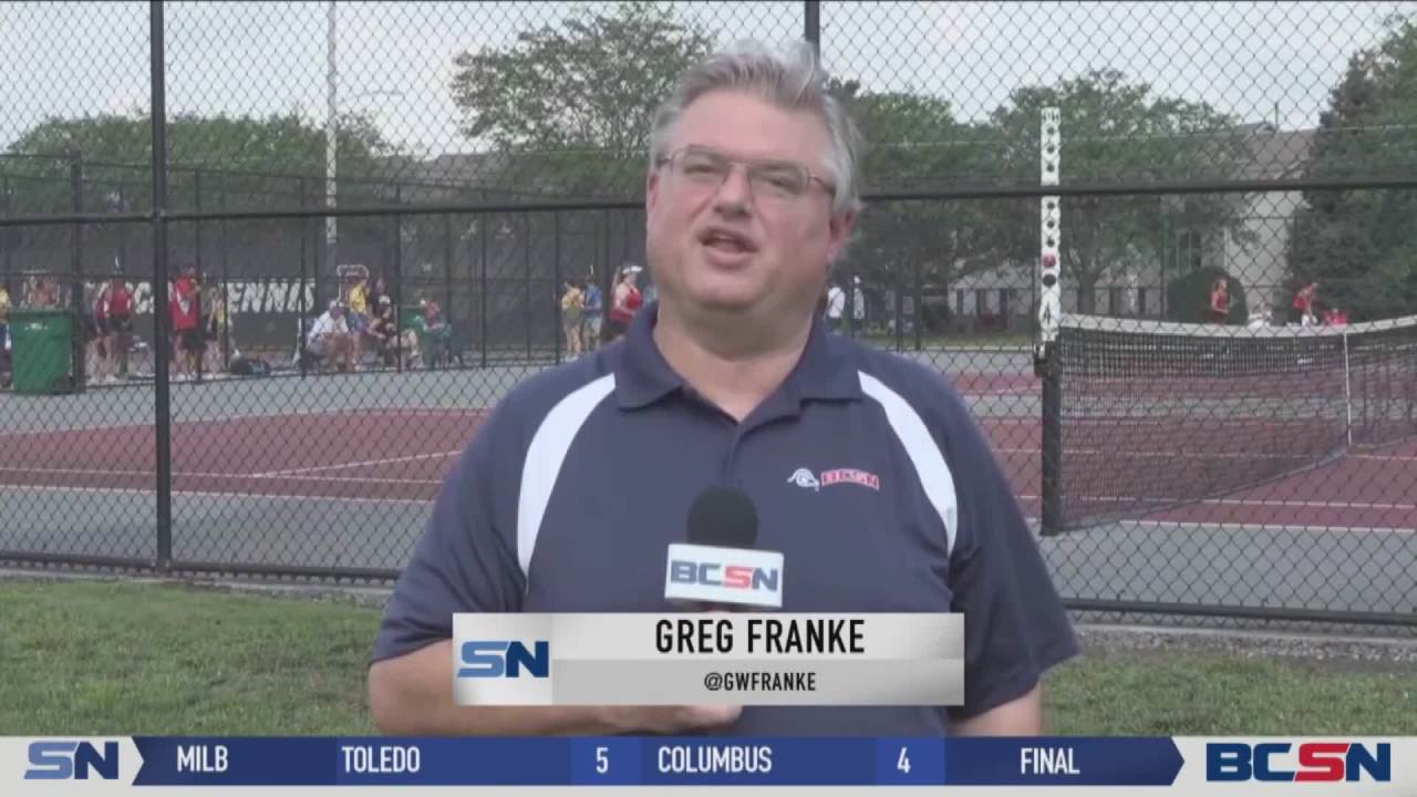 Busselle Holds off Harrah in Girls Singles