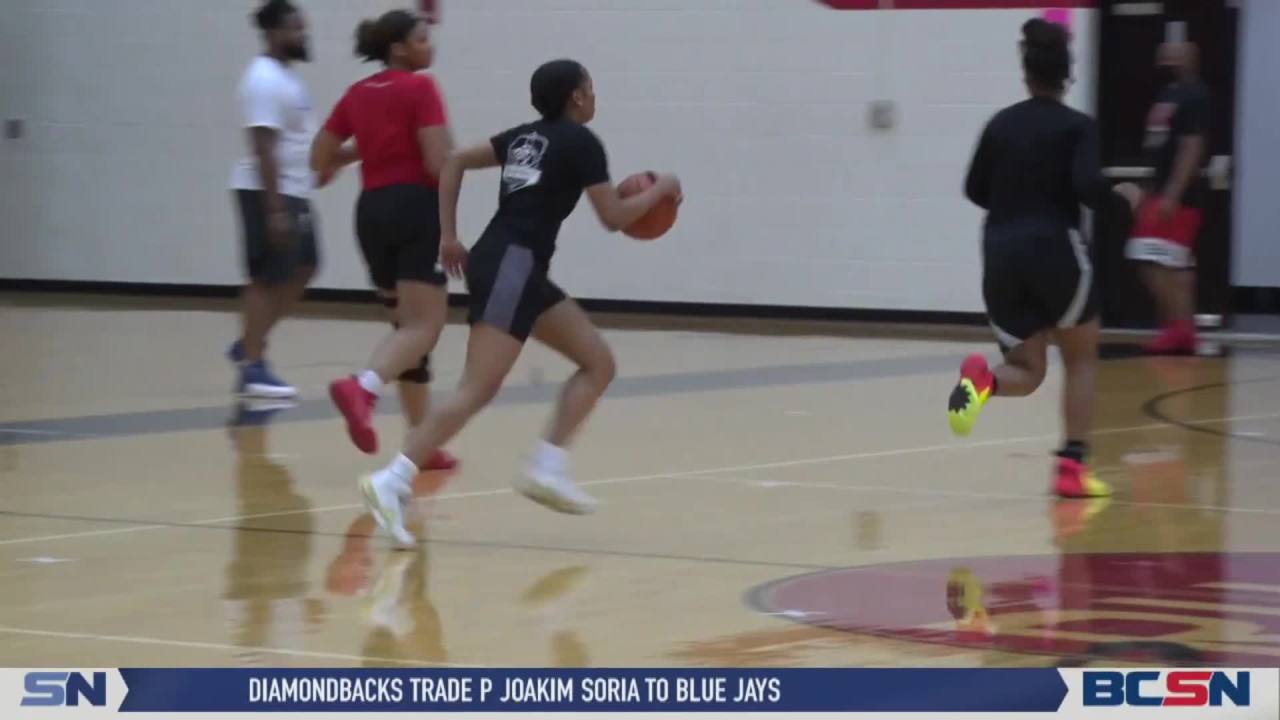 Zia Cooke Gives Back By Hosting Youth Camp