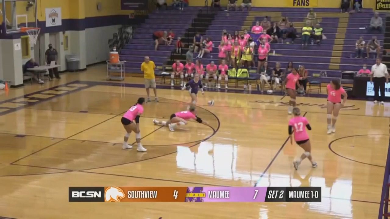 Panthers Claw Past Cougars in Straight Sets