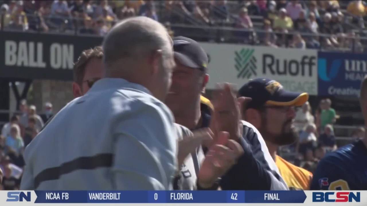 Rockets Celebrate Anniversaries of Championship Football Teams