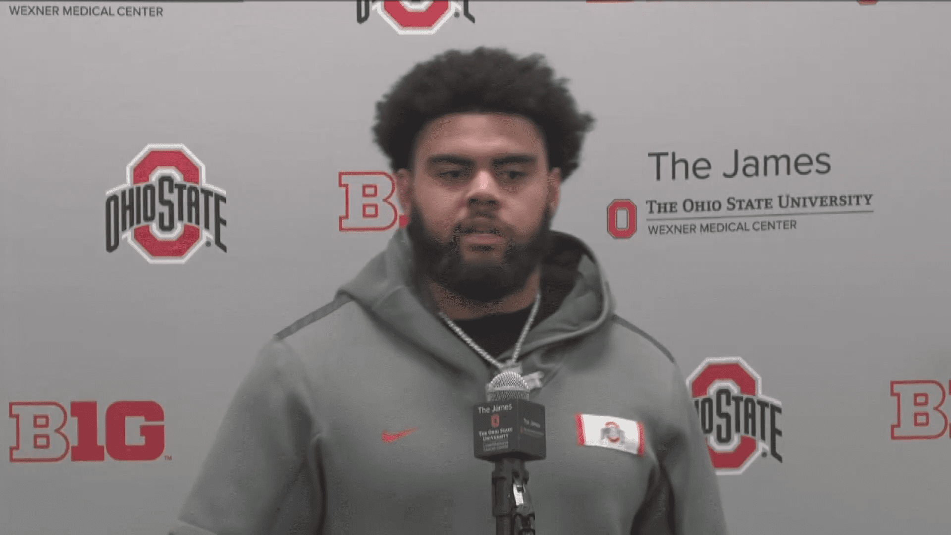 Buckeyes, Wolverines Give Back for Thanksgiving