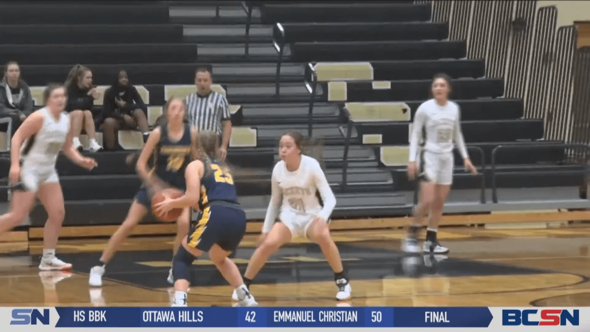 Yellow Jackets Hold on for 24-21 Win over Archbold