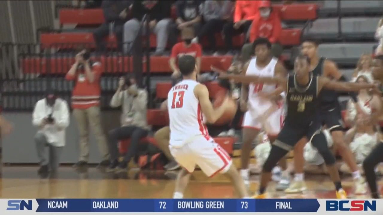 Turner Drops 23, Leads Falcons to Third Straight Win