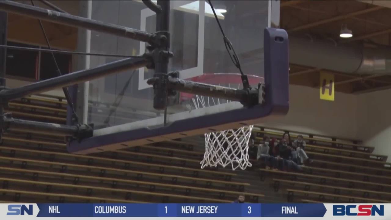 Ottawa Hills Defense Bears Down Against Waite