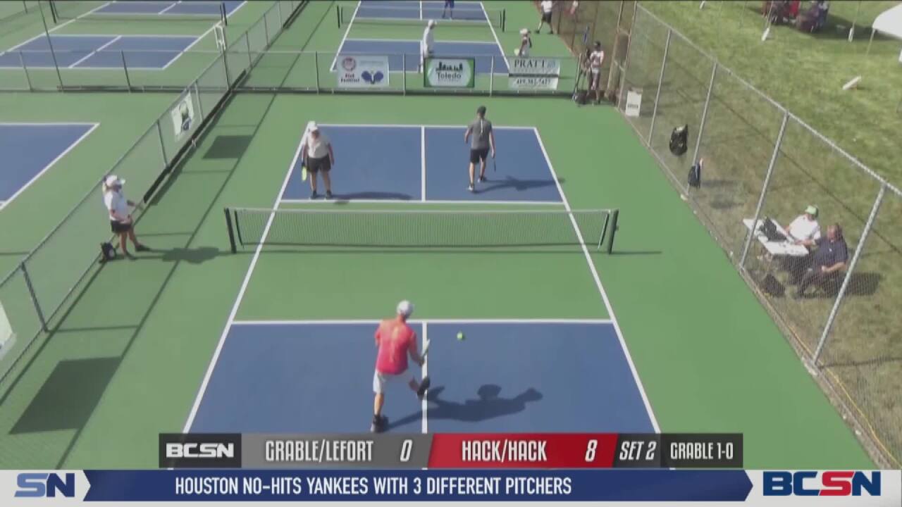 Lynne and Tom Hack Win Gold in Toledo Pickleball Club Invitational