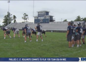 Defending Champ Carey Maintains Standard