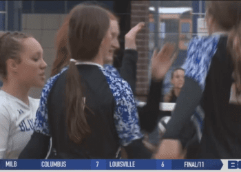 Blue Devils Beat Yellow Jackets in Straight Sets