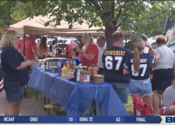 Tailgaters Take in Toledo's Trip to Ohio State