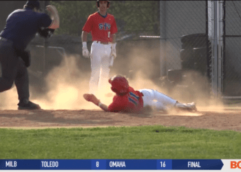Findlay Upsets St. Francis in Extra Innings