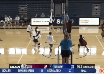 Sandusky Volleyball Sweeps Scott