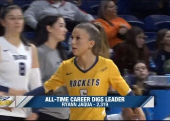A Pair of Program Records Set by UT Volleyball