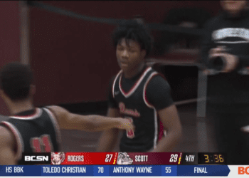 Rogers Triumphs in a Close Match with Scott