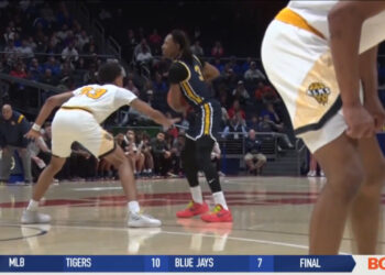 Whitmer Basketball Falls in State Semifinal to Centerville