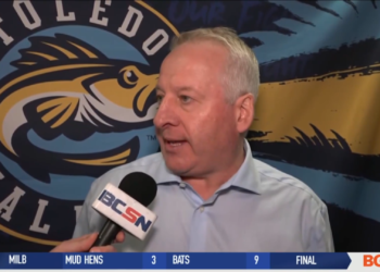 Walleye Force Game Six against Mavericks