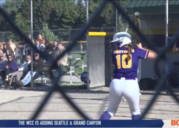 Maumee Advances to District Semifinals, Defeats Rossford