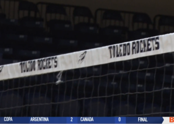 Toledo Volleyball Team Connects with Community through Camps