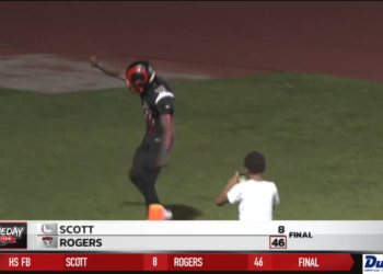 Rogers Rolls Scott on Homecoming