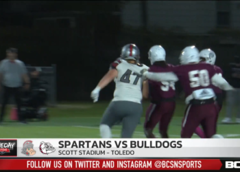 Lima Senior Dominates Scott to Remain Unbeaten