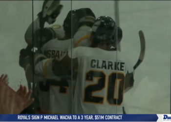 Adrian Hockey Splits Weekend Series with Utica