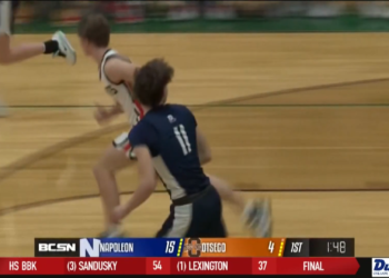 Napoleon Upsets Otsego in District Championship