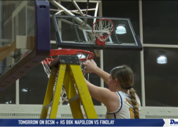 Maumee Gets the Come From Behind Win to Advance