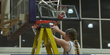 Maumee Gets the Come From Behind Win to Advance