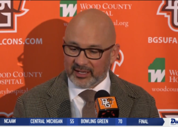 Bowling Green Rocks Central Michigan