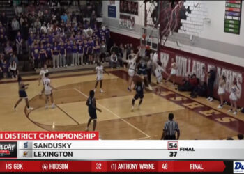 Sandusky Fights off Lexington in District Final