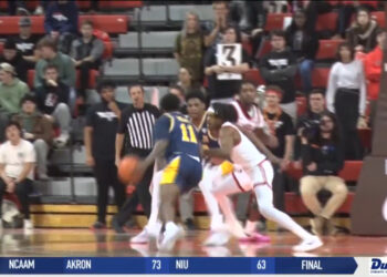 Kent State Stands Tall Over Bowling Green