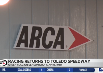 Sonny Lewis Receives NJCAA Coaches Legacy Award Honors