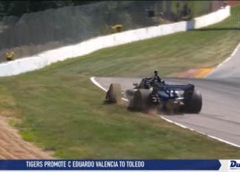 Alex Palou’s Late Hard Push Leads to Costly Mistake